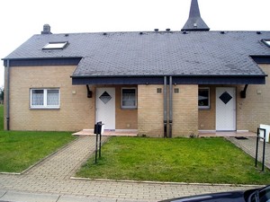 maisons de 2 chambres rue du Home à Saint-Hubert 